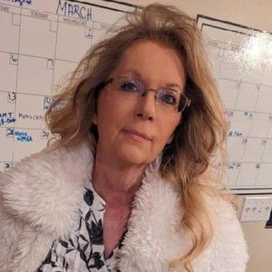 Meet your Posher, Telena